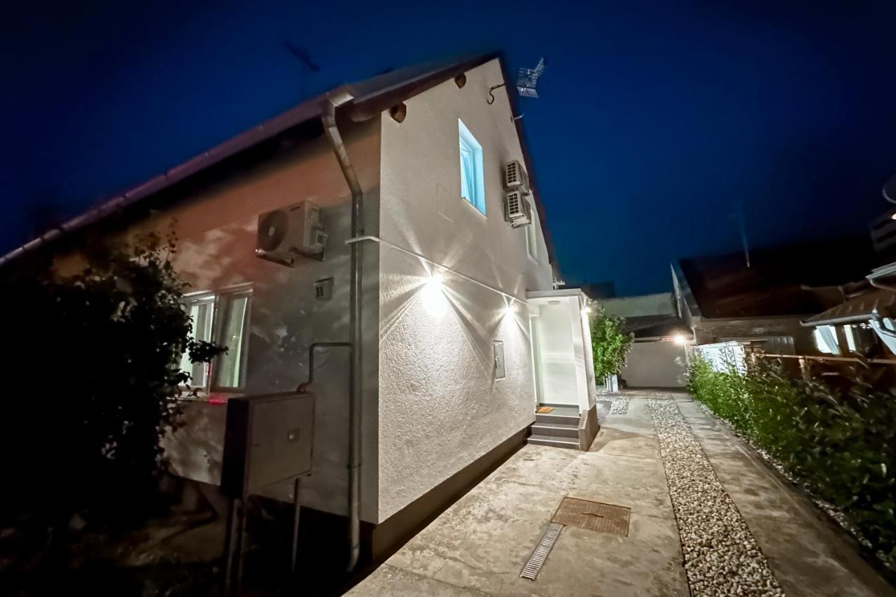 Вилла House Pavel Осиек Экстерьер фото
